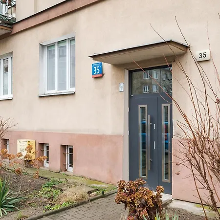 Ochota Bialobrzeska Homely Apartment Warsaw
